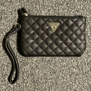 Guess clutch NEW